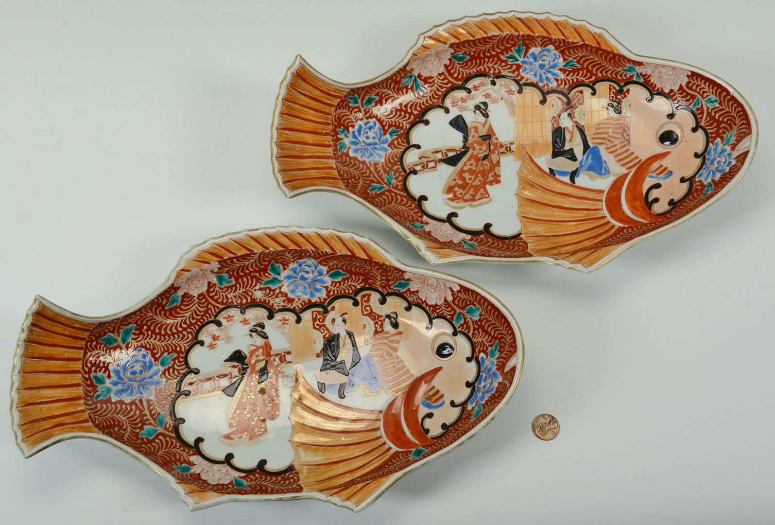 Lot 11: Pair of Japanese Imari Fish Platters