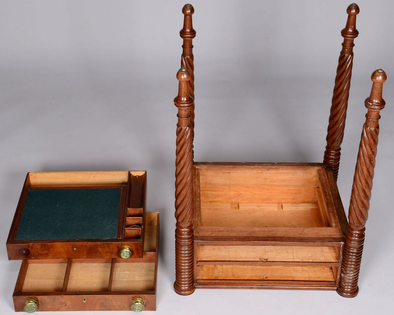Lot 155: American Sheraton mahogany work/writing table