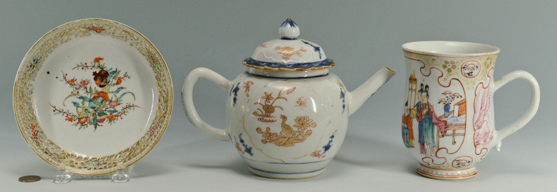 Lot 221: 3 18th c. Chinese Export Items: teapot, mug & dish