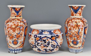 Lot 240: Pr. Large Imari Porcelain Vases & Jardiniere