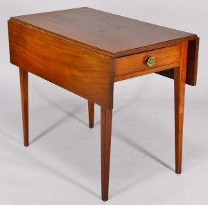 Lot 259: Pembroke Table with drawer, probably Midatlantic