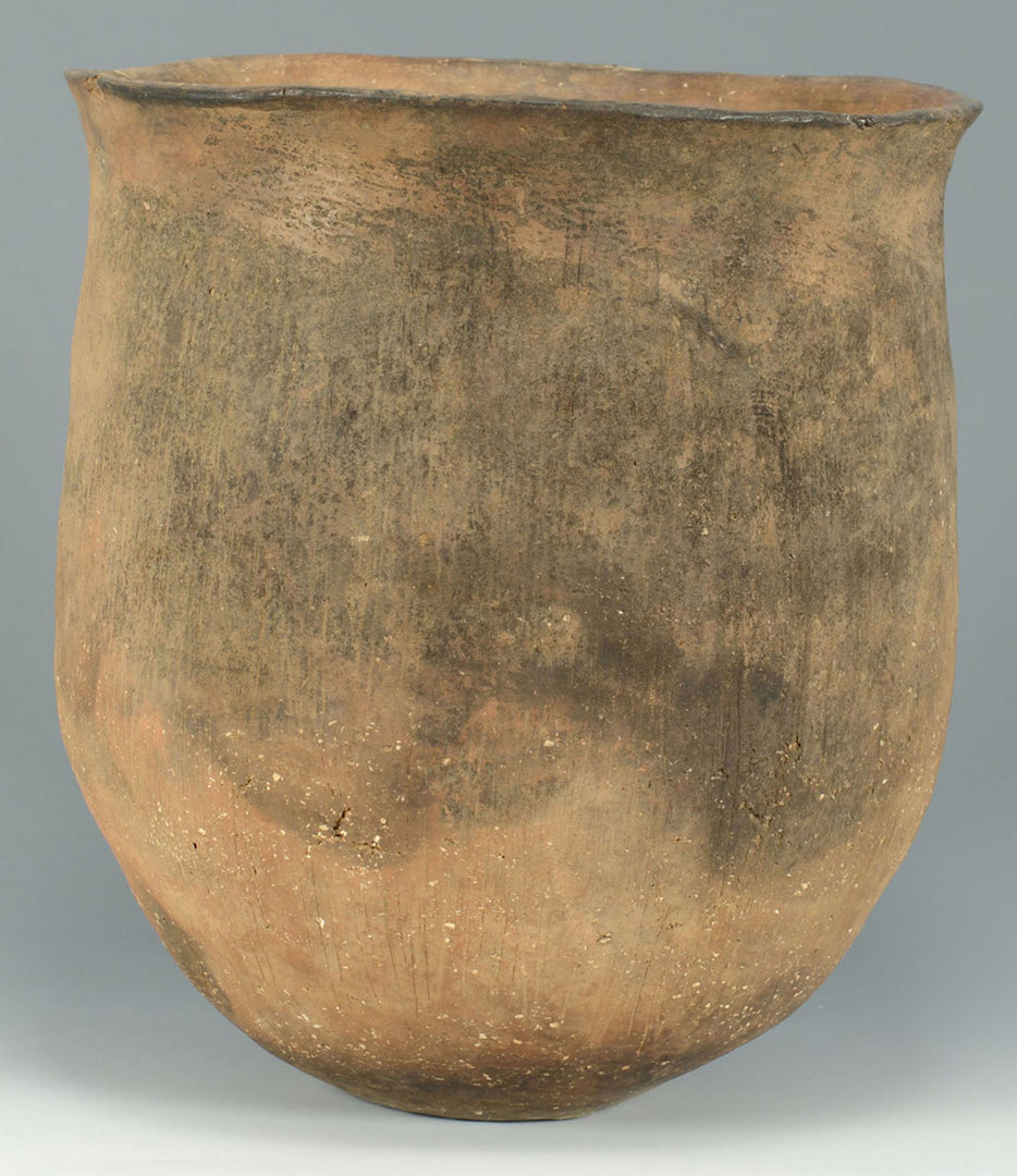 Lot 399: Large Caddo Burial Pottery Urn