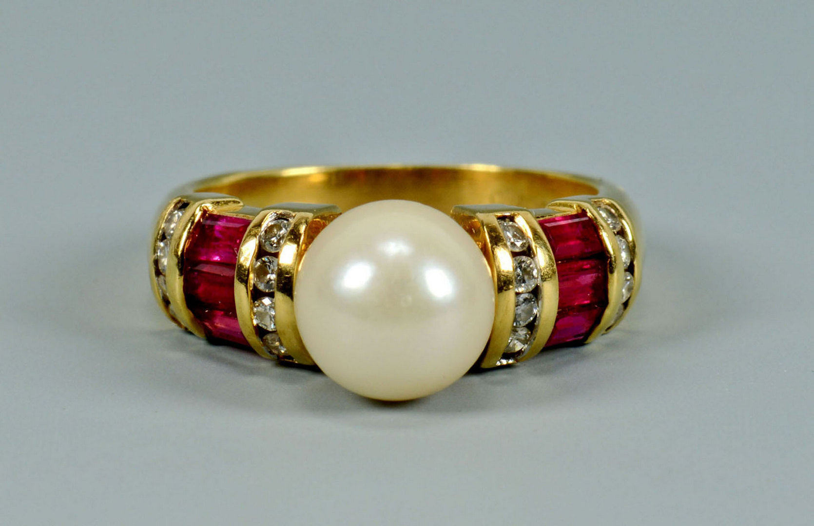 Lot 501: 18k Pearl, Diamond and Ruby Ring