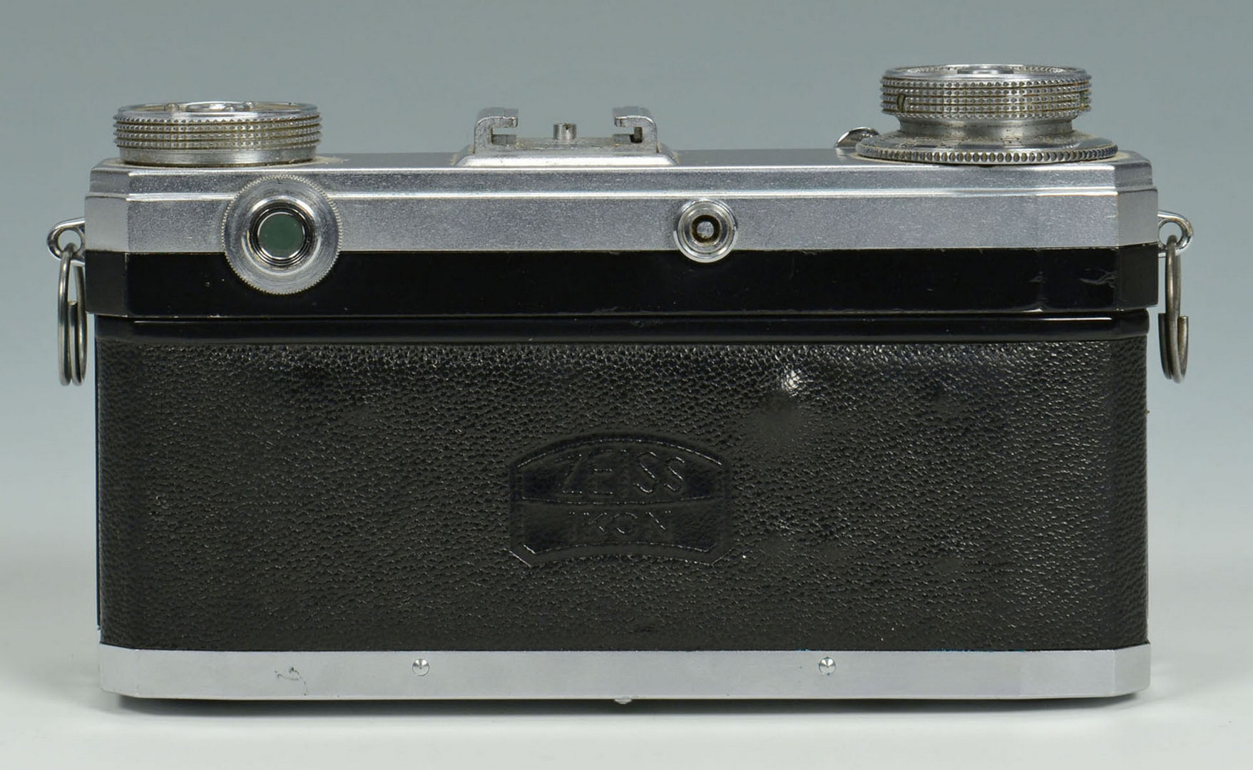 Lot 693: Zeiss Ikon Contax Camera w/ Accessories
