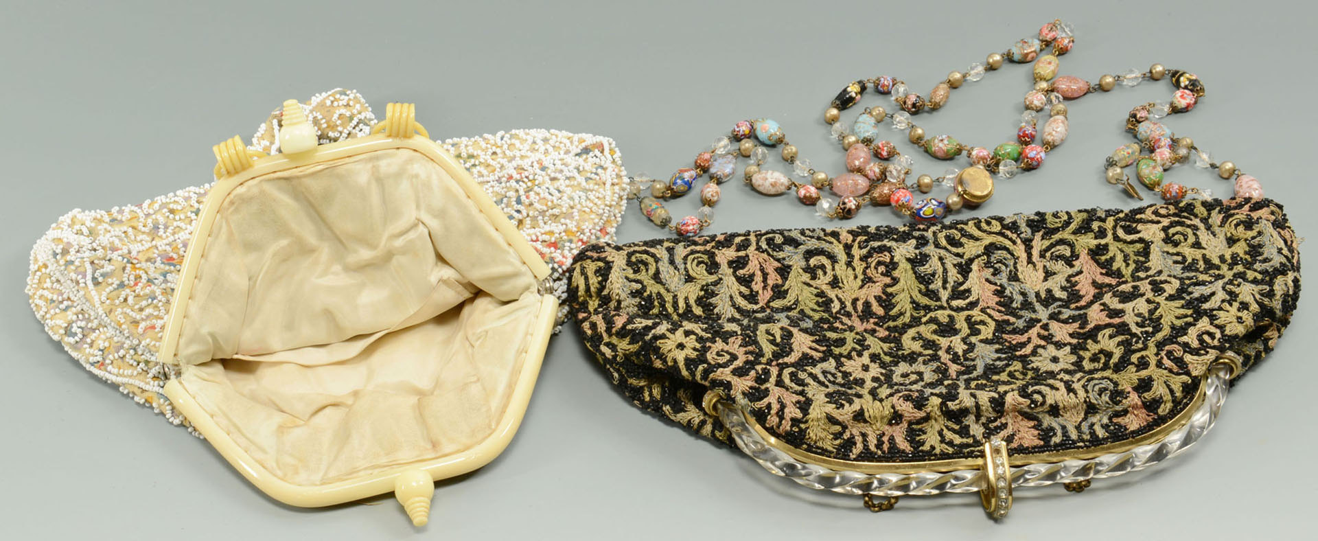 Lot 710: 8 Ladies Vintage Evening Bags plus 60" Necklace