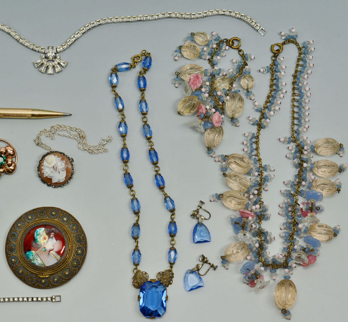 Lot 714: Large group costume jewelry, 18 items
