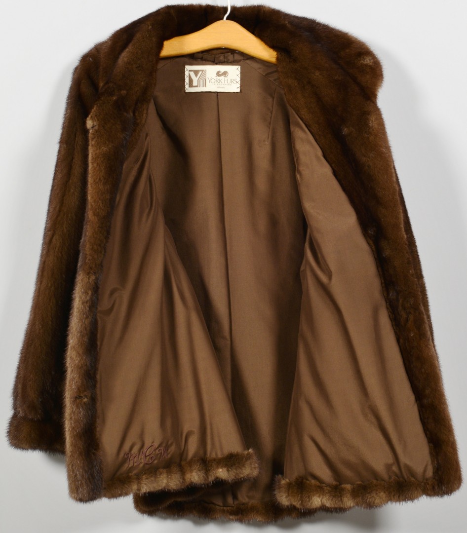 Lot 729: Ladies Brown Mink Jacket