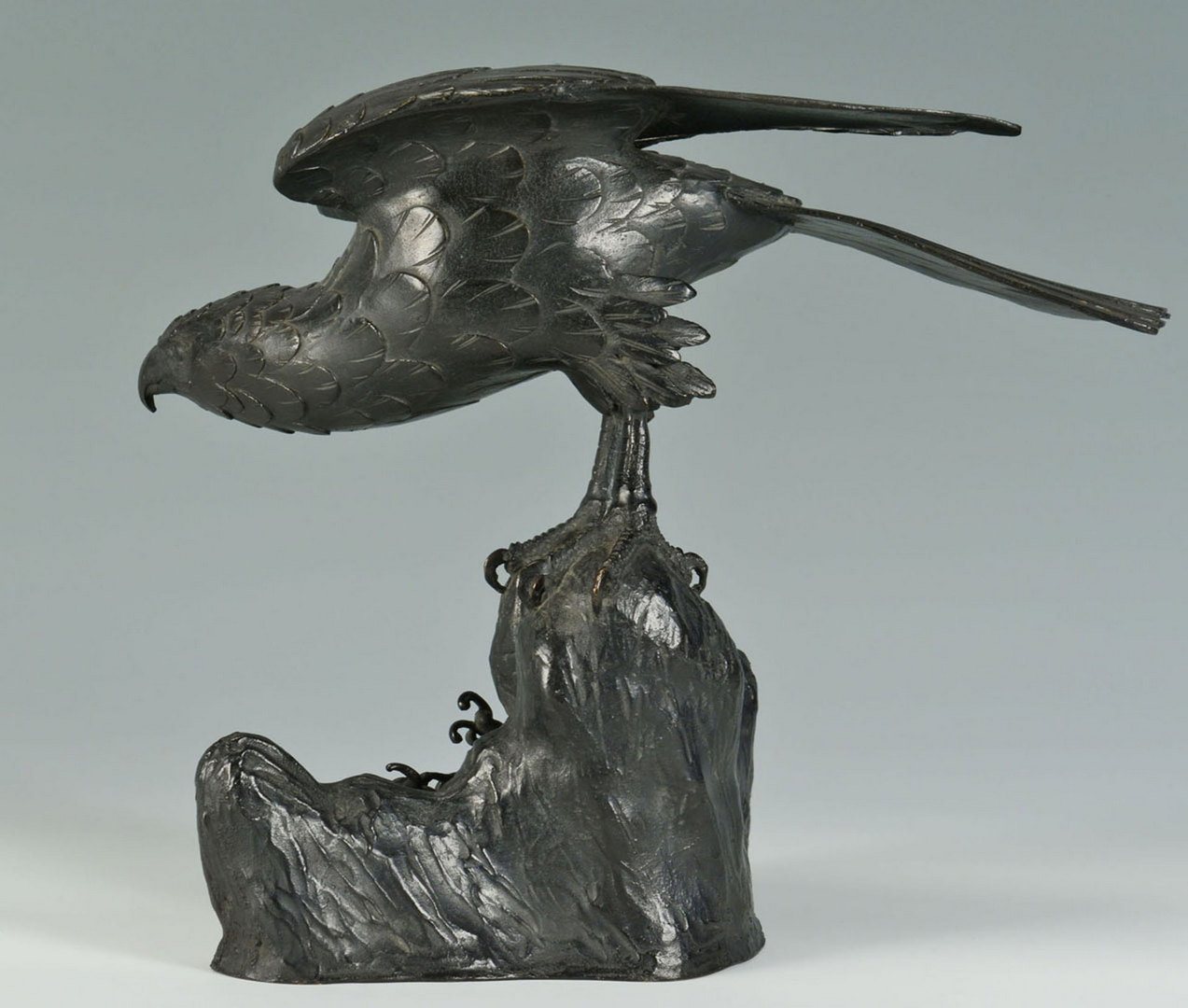 Lot 7: Bronze Bald Eagle sculpture, Chinese