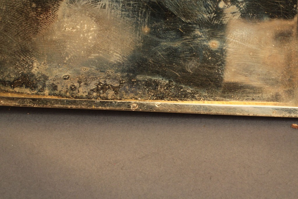 Lot 106: 14K gold case w/ blue stone clasp
