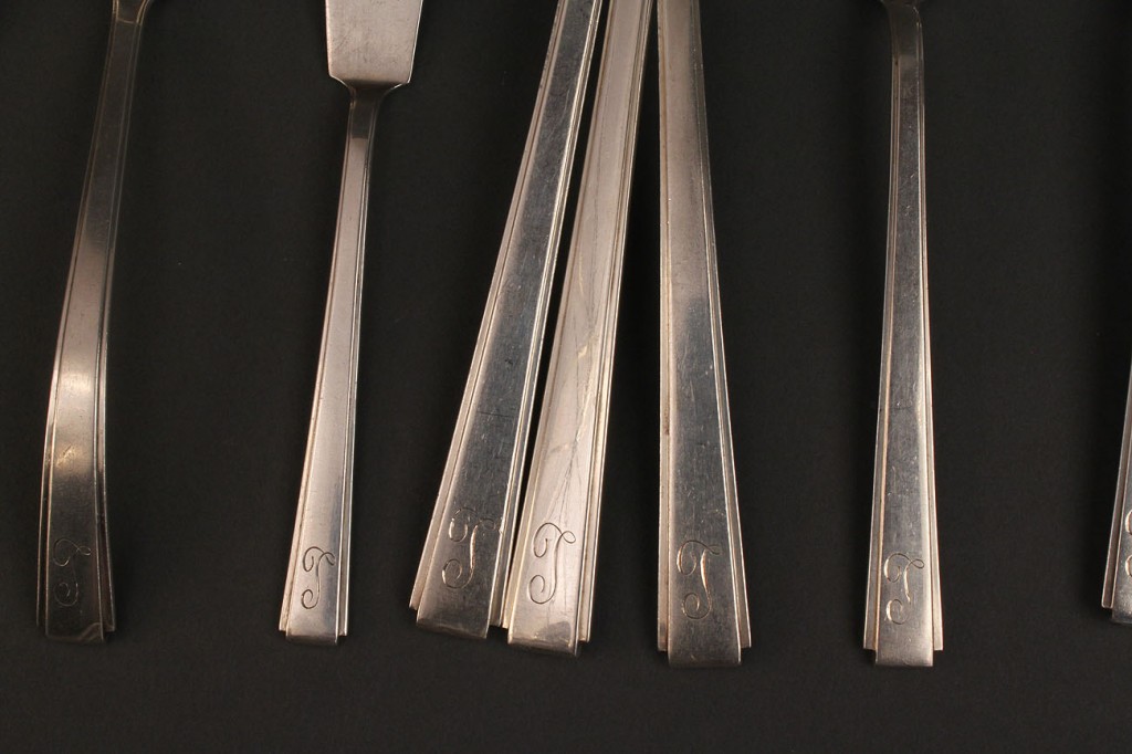 Lot 219: Lunt Silver Flatware, Modern Classic Pattern, 63 pieces