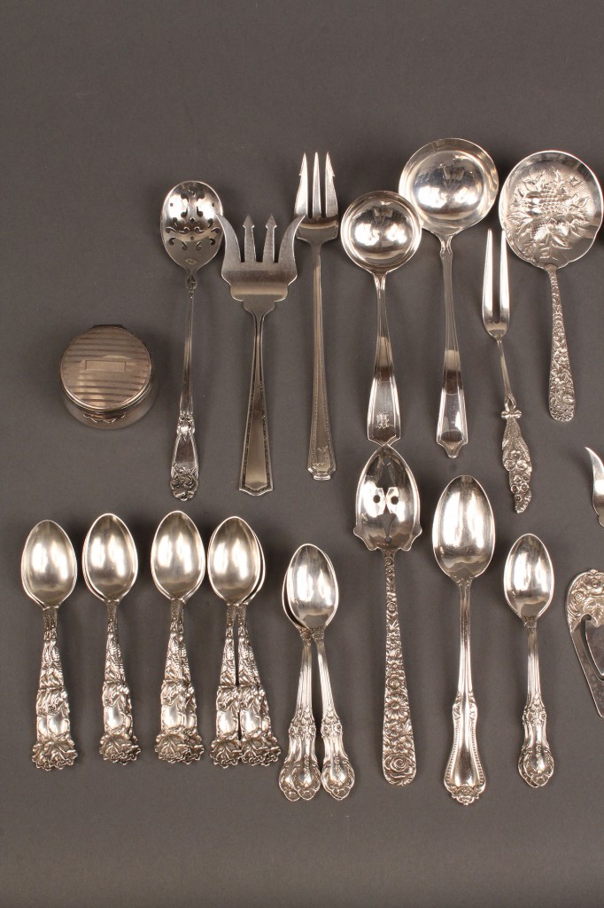 Lot 233: Assorted Sterling Lot, mostly flatware (40 pcs)