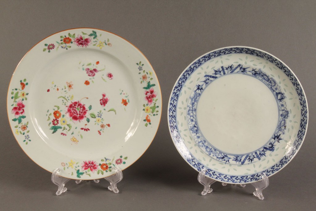 Lot 283: Lot of 3 Chinese Items incl. Famille Rose jardiniere