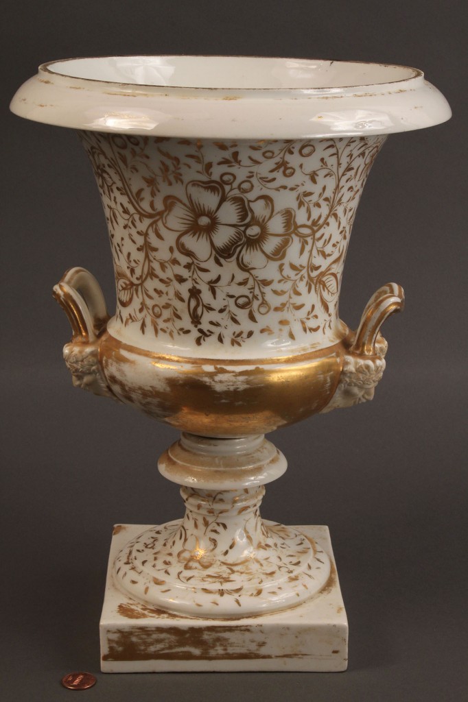 Lot 345: Old Paris Porcelain Urn