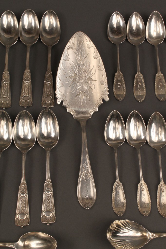 Lot 62: Ass'd lot of coin & sterling spoons + 1 pie server, 27 pcs.