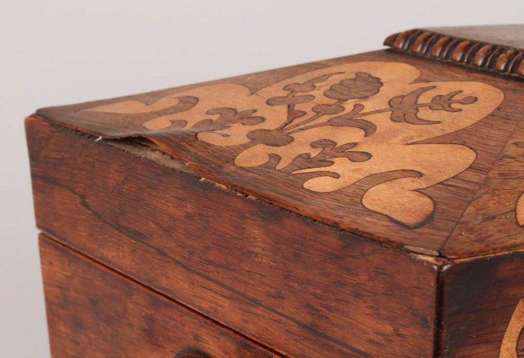 Lot 101: Rosewood marquetry tea caddy