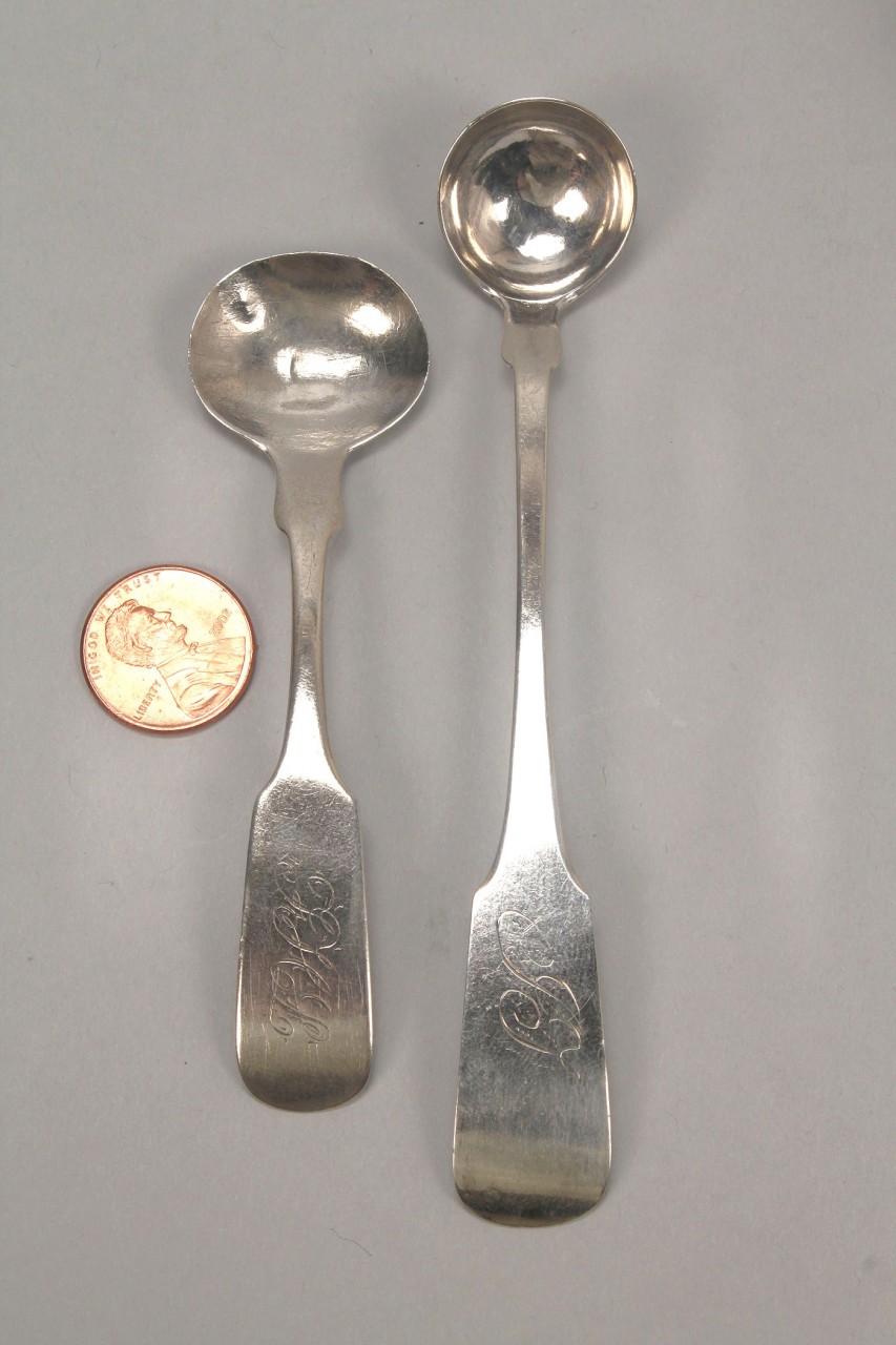 Lot 128: 5 pcs South Carolina coin silver flatware