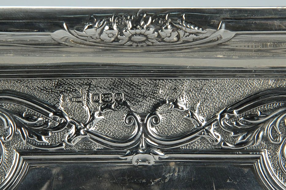 Lot 153: Edwardian sterling silver tray