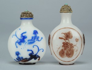 Lot 17: 2 Chinese Peking Glass Snuff Bottles