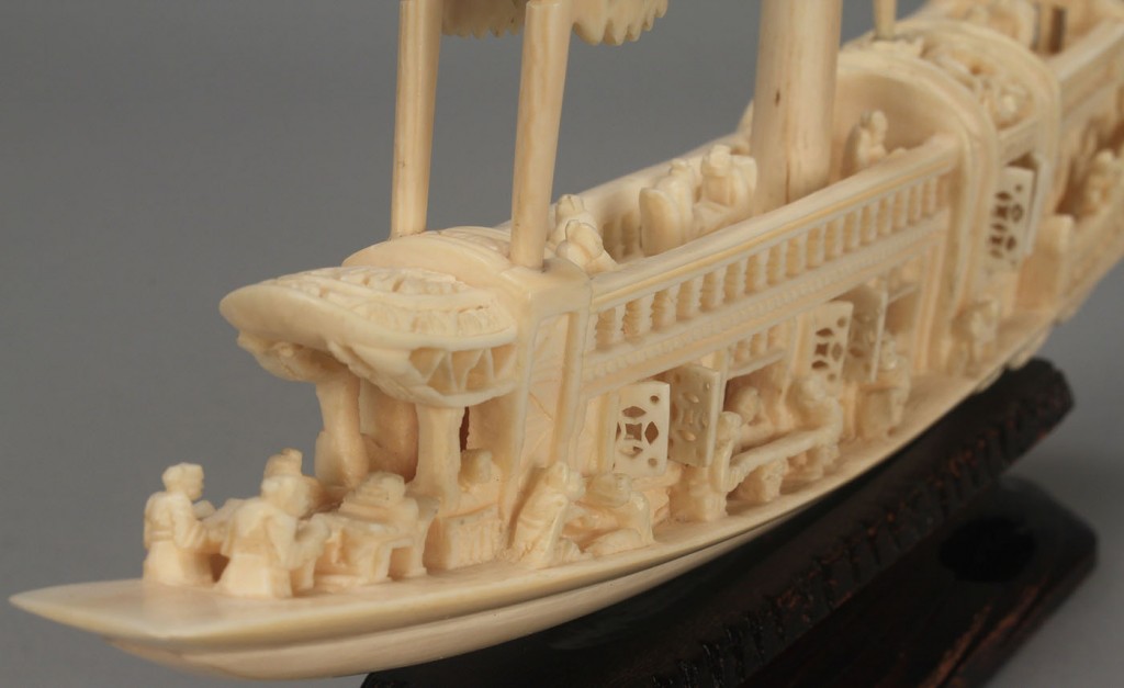 Lot 22: 4 pcs Chinese Ivory including carved ship