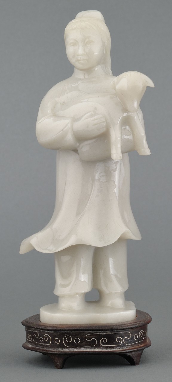 Lot 230: 2 Chinese Carved Agate Figures