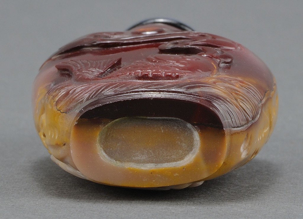 Lot 234: Chinese Carved Mookrite Agate Snuff Bottle