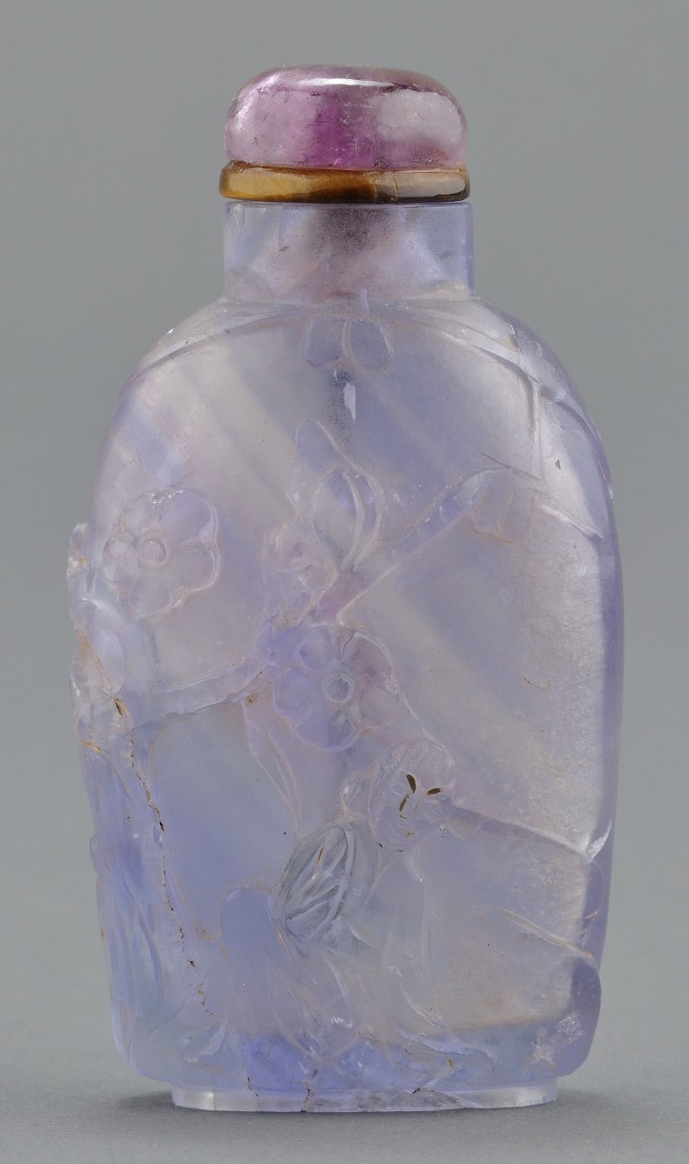 Lot 249: Chinese Carved Flourite Snuff Bottle
