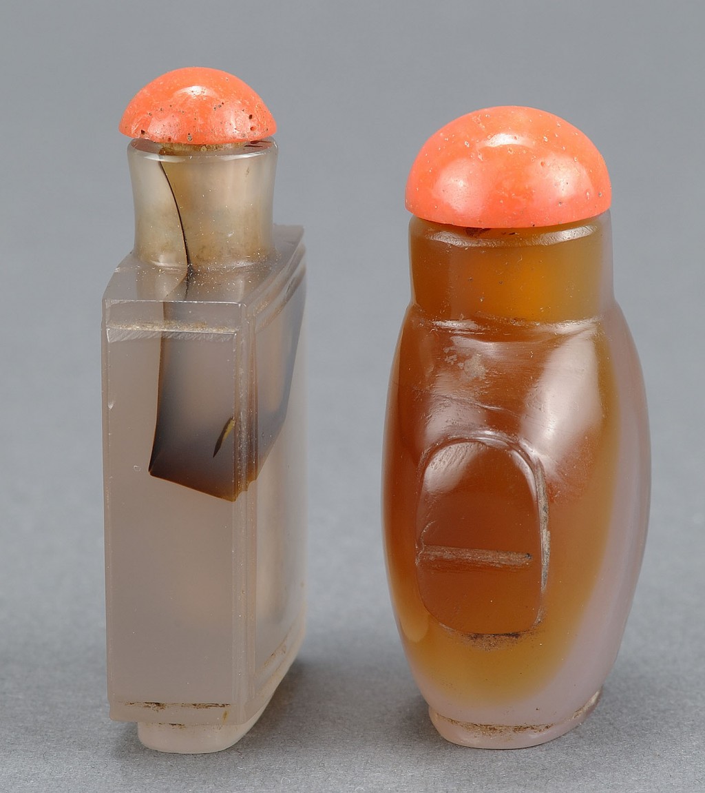 Lot 251: 2 Chinese Montana-Style Agate Snuff Bottles