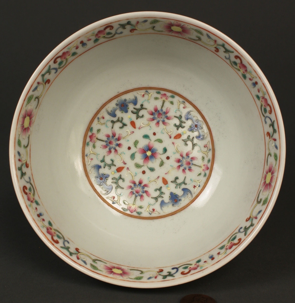 Lot 262: Chinese Porcelain Famille Rose Bowl