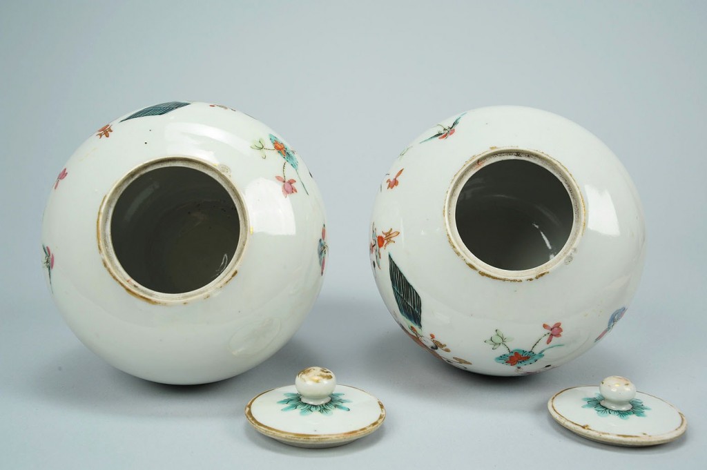 Lot 29: Pair Chinese Famille Rose Porcelain Tea Caddies