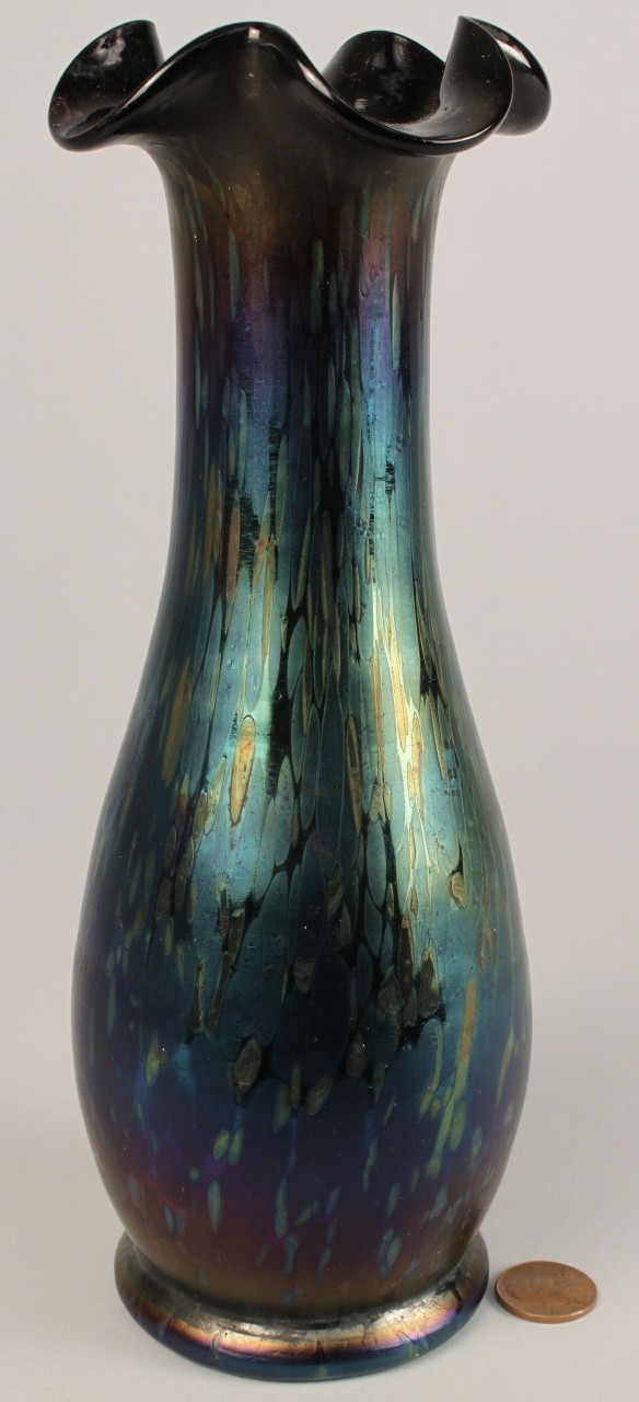 Lot 321: 2 Art Glass Vases, Loetz & Kralik
