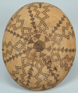 Lot 464: Yavapi Apache Coiled Basket Tray