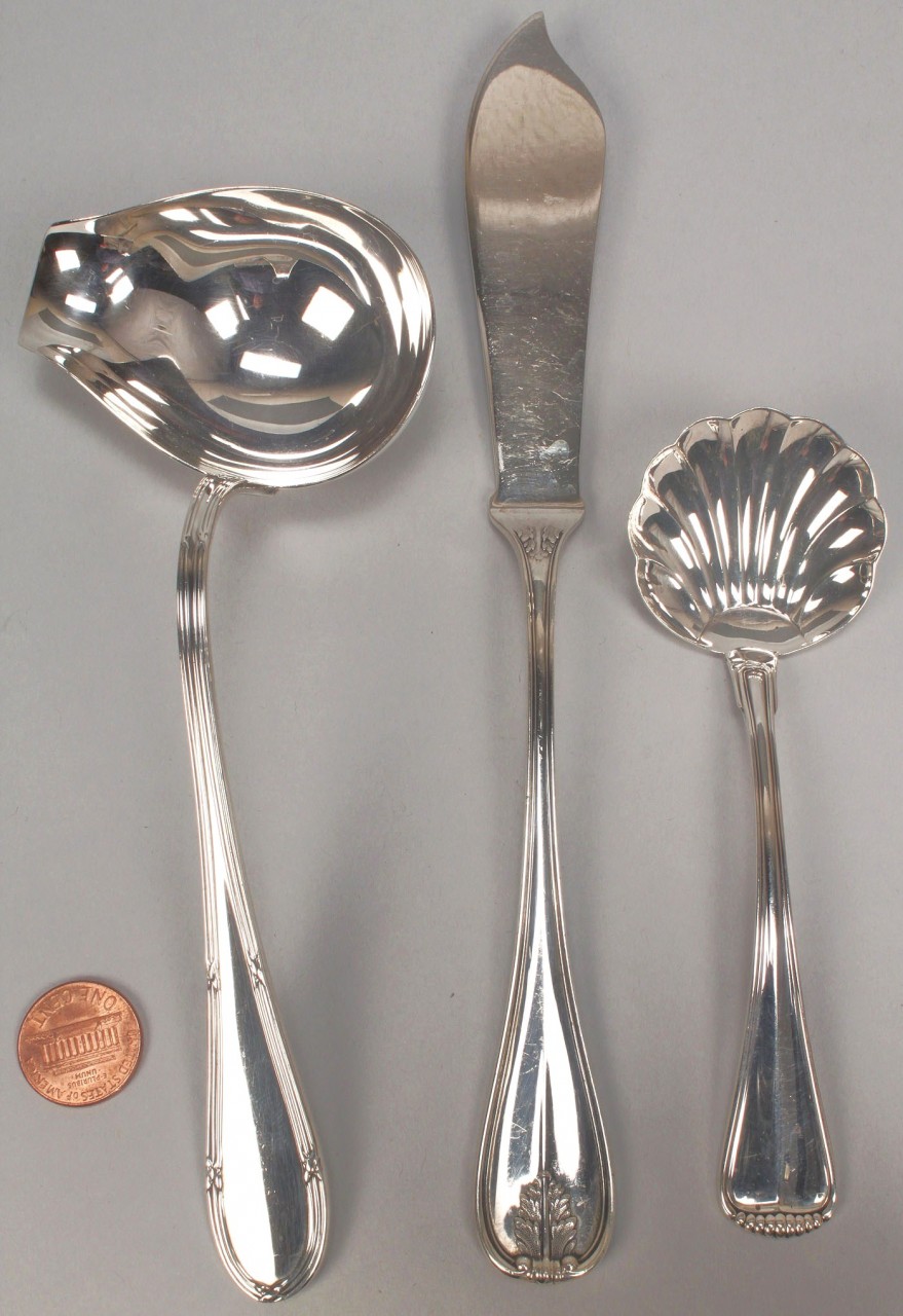 Lot 508: 3 Buccellati Sterling Serving Pieces
