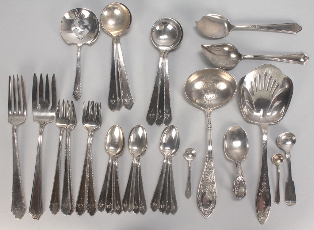 Lot 510: Assorted group of sterling flatware, 32 pcs