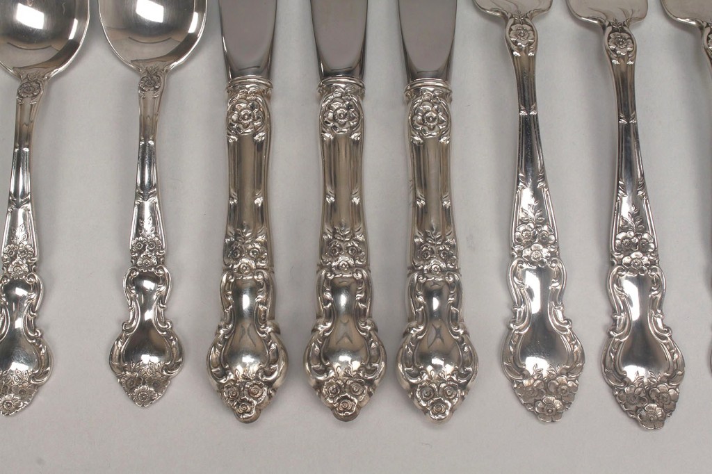 Lot 515: Wallace "Meadow Rose" Sterling Flatware, 10 pieces