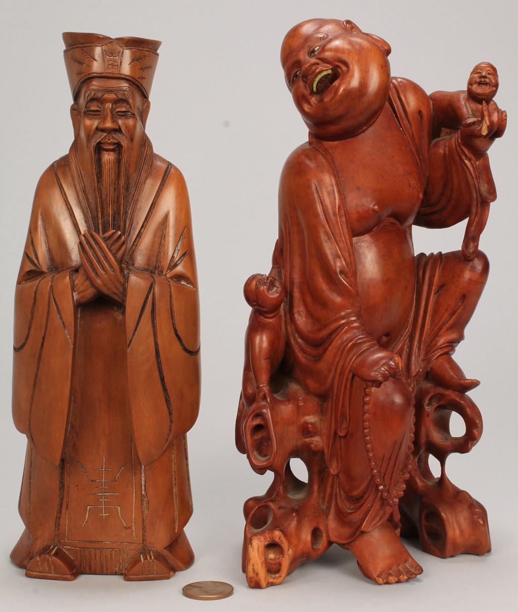 Lot 557: 4 Chinese Decorative Items