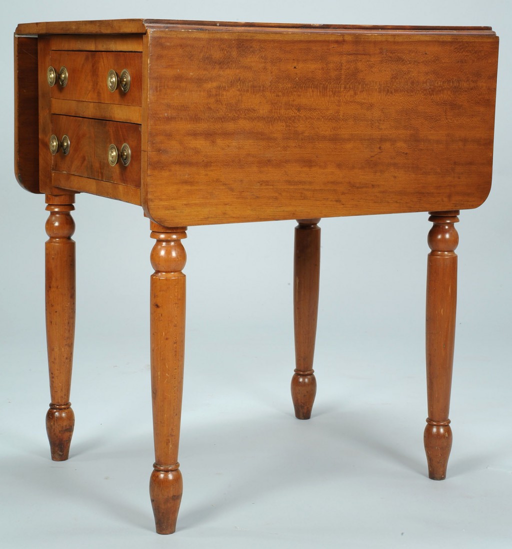 Lot 572: TN or KY Sheraton 2-drawer dropleaf work table