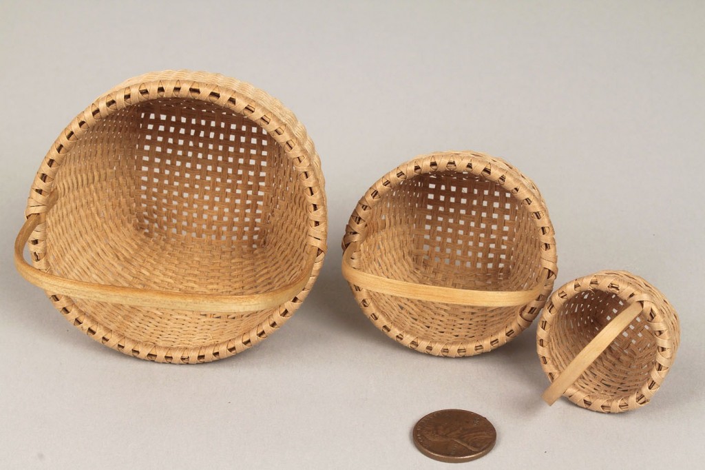 Lot 598: Set of 6 Miniature Baskets