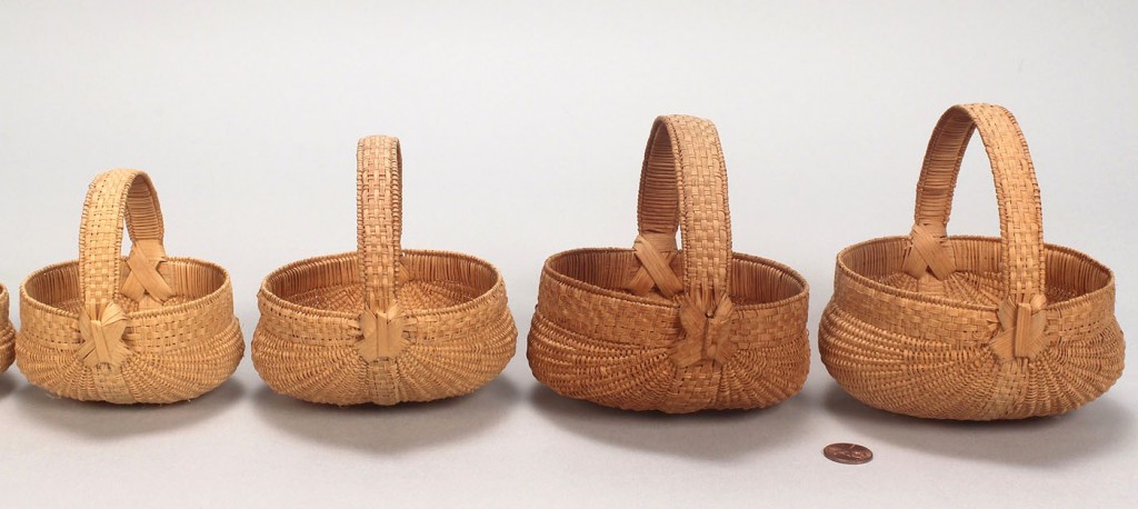 Lot 599: 8 Graduated miniature buttocks baskets