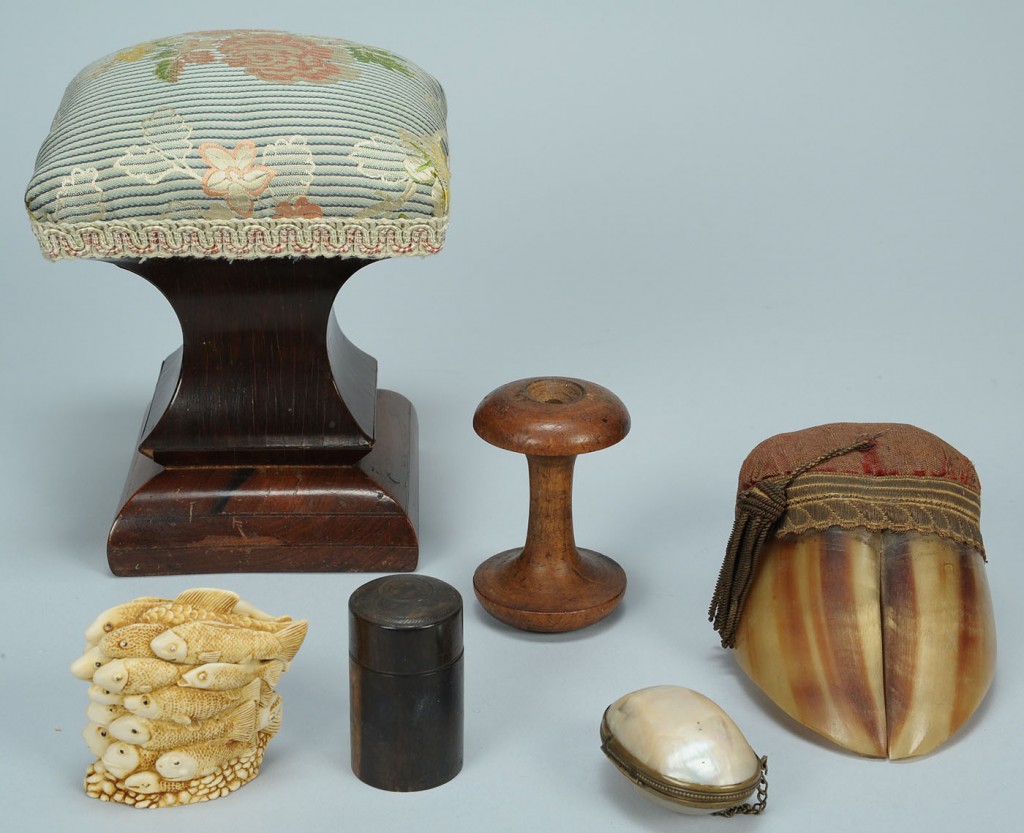 Lot 612: 6 Antique Sewing Items incl. horn and hoof