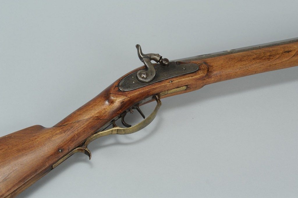 Lot 679: Full stock Kentucky rifle