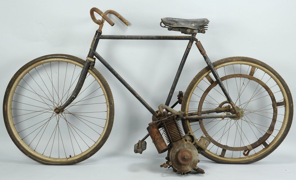 Lot 725: Monarch 1903 Bicycle w/ Shaw Attachment Motor