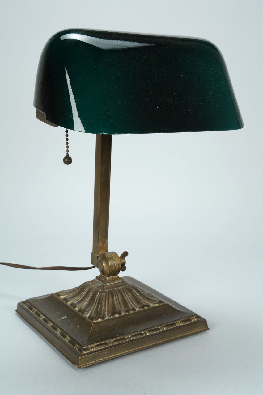 Lot 783: Lot of 2 lamps: Emerlite and Bradley Hubbard style