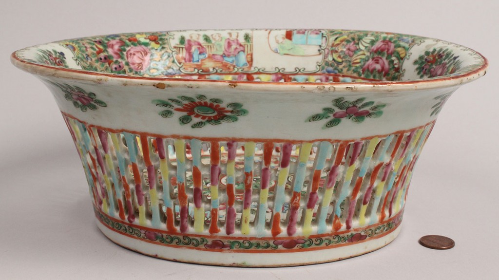 Lot 12: Oval Chinese Rose Medallion Bowl