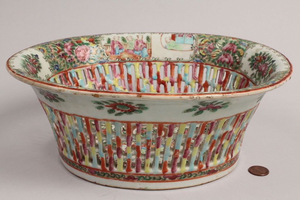 Lot 12: Oval Chinese Rose Medallion Bowl