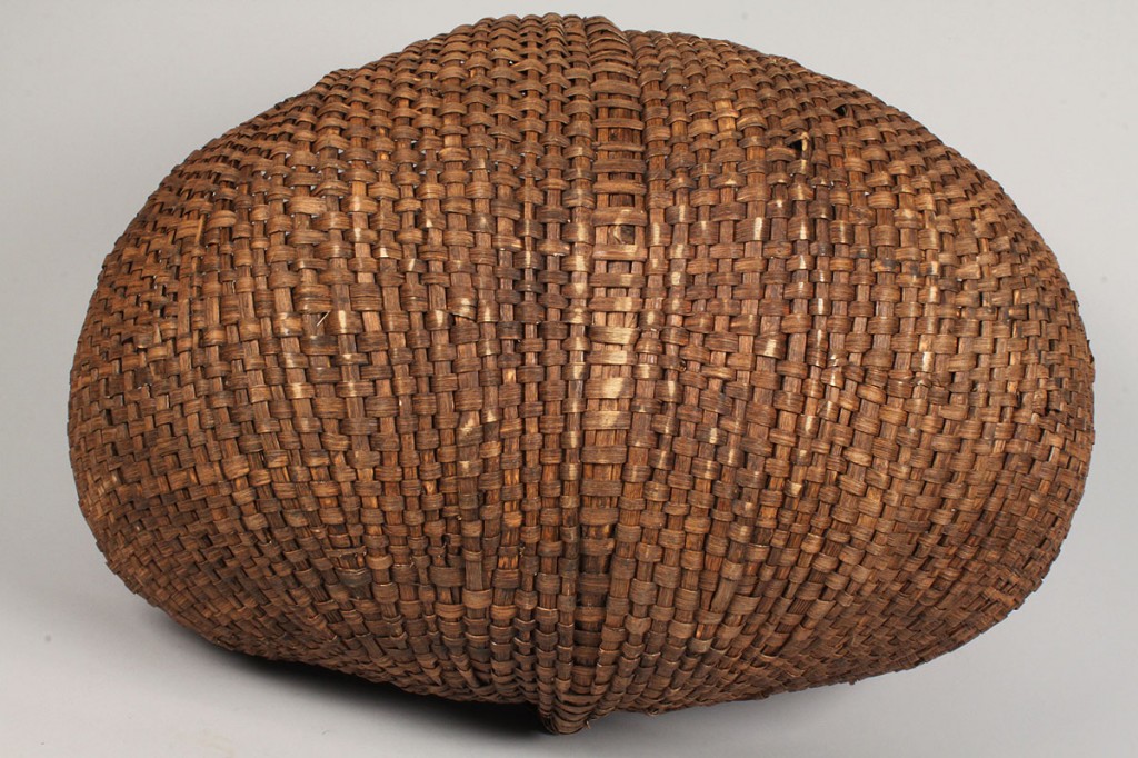 Lot 133: Large Buttocks Basket w/ Woven Handle, Tennessee history
