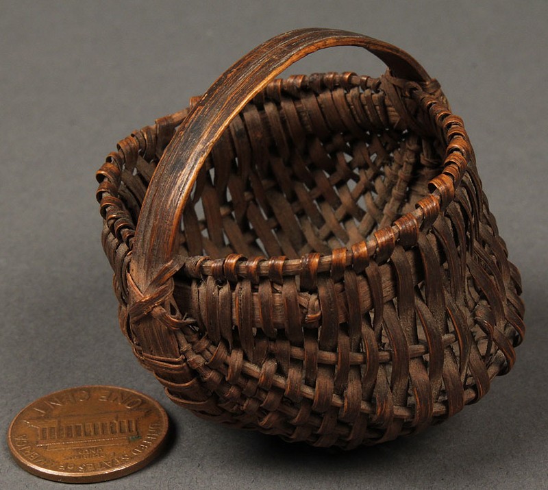 Lot 135: Exceptional miniature TN buttocks basket