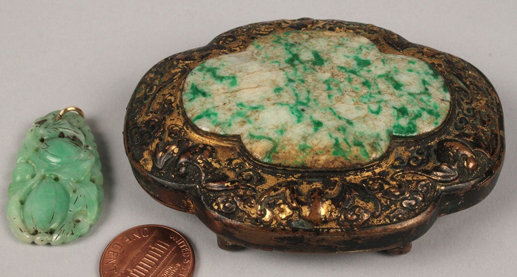 Lot 14: Lot of 2 Chinese Jade items incl. bronze buckle