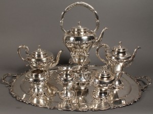 Lot 159: Mexican Sterling Tea Service, 389 troy oz.