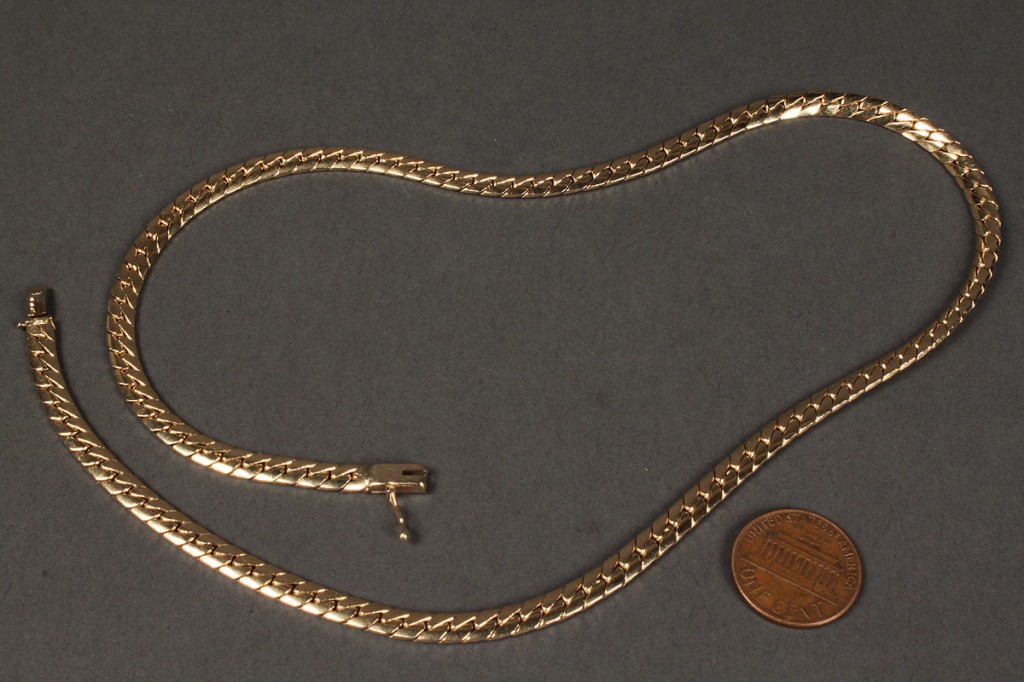 Lot 170: 14K Yellow gold Serpentine Necklace, 31.9 grams