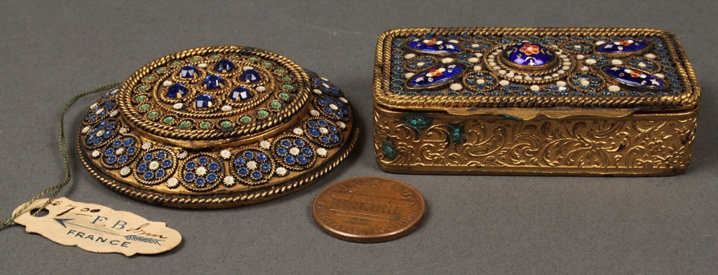 Lot 178: French enamel compact and patch box